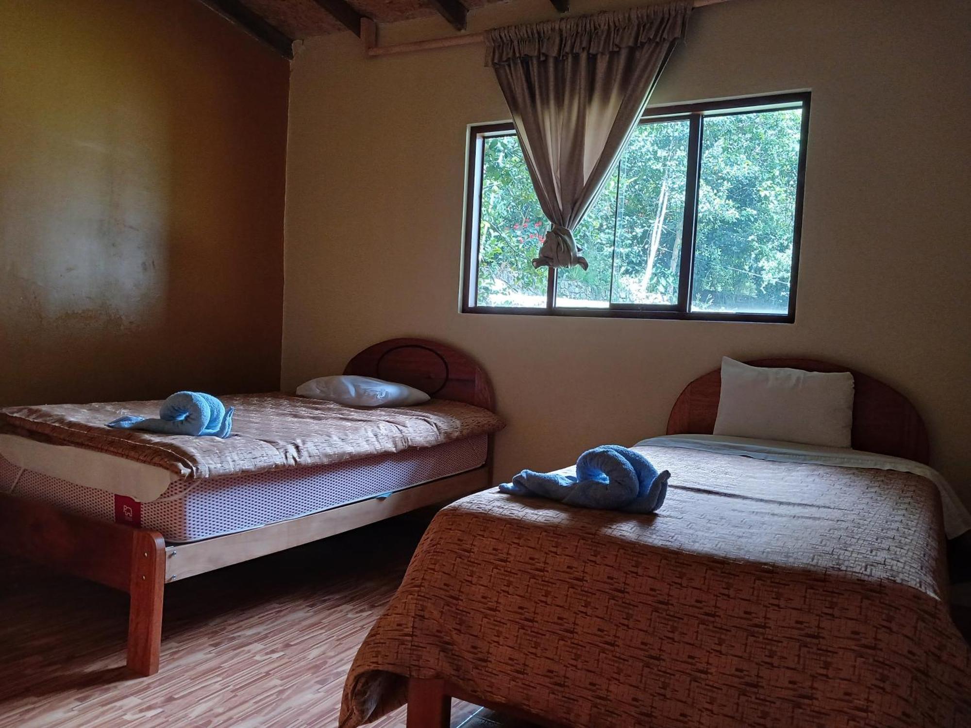 Lia B&B Lucmabamba Sahuayaco ภายนอก รูปภาพ